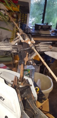 helimax mast before cleanup