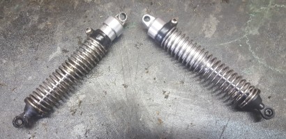 15 front shocks one cleaned one still to clean