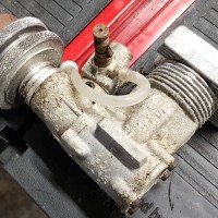 micro mold lark 2 25   engine before cleanup