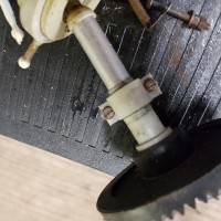 micro mold lark 2 25   main rotor driveshaft   bevel gear for tail rotor