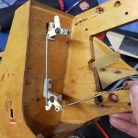 micro mold lark 2 25   throttle linkage